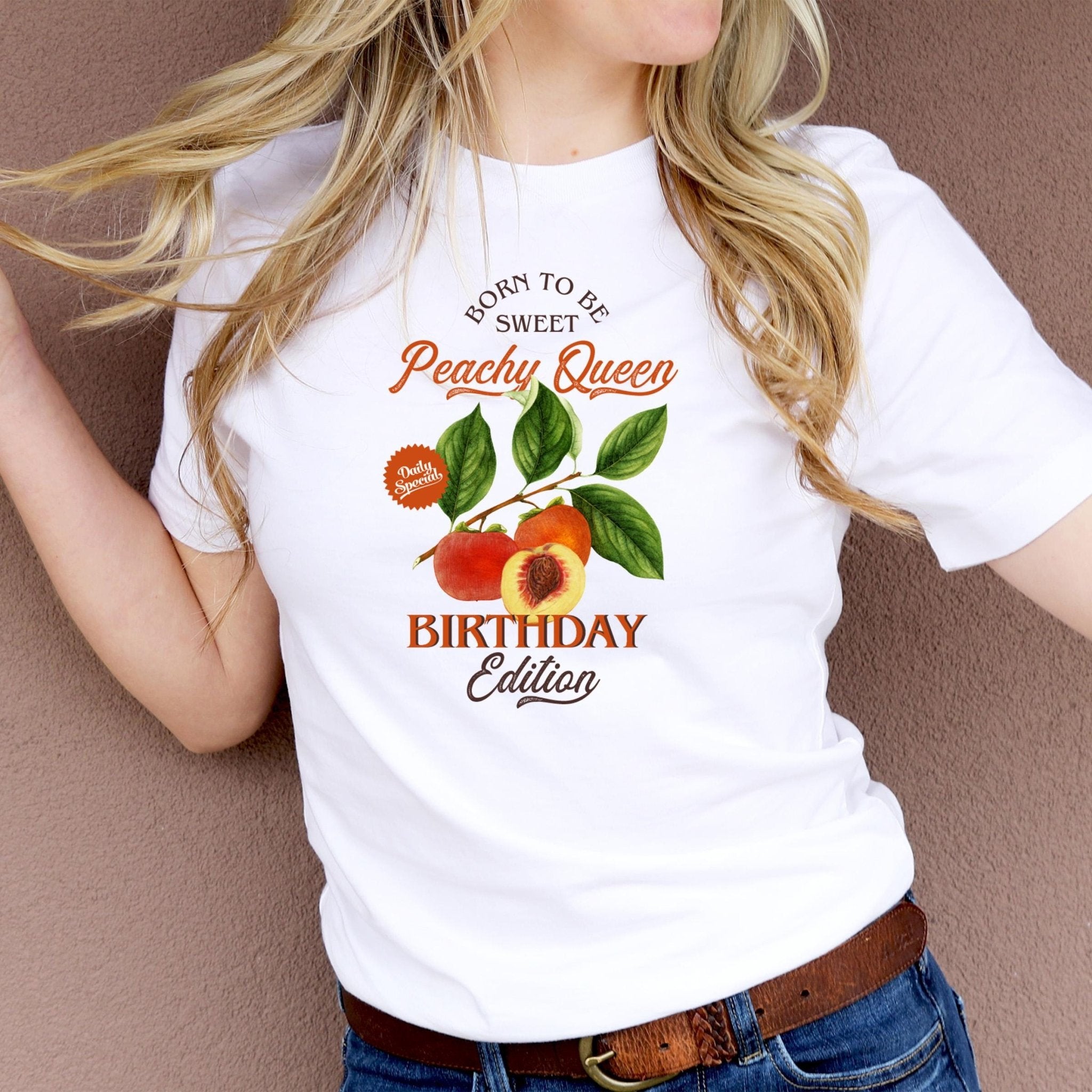 Fun Birthday T-Shirt for Her Peachy Queen Vintage Fruit Design Gift 18th 21st 30th 40th 50th 60th Outfit
