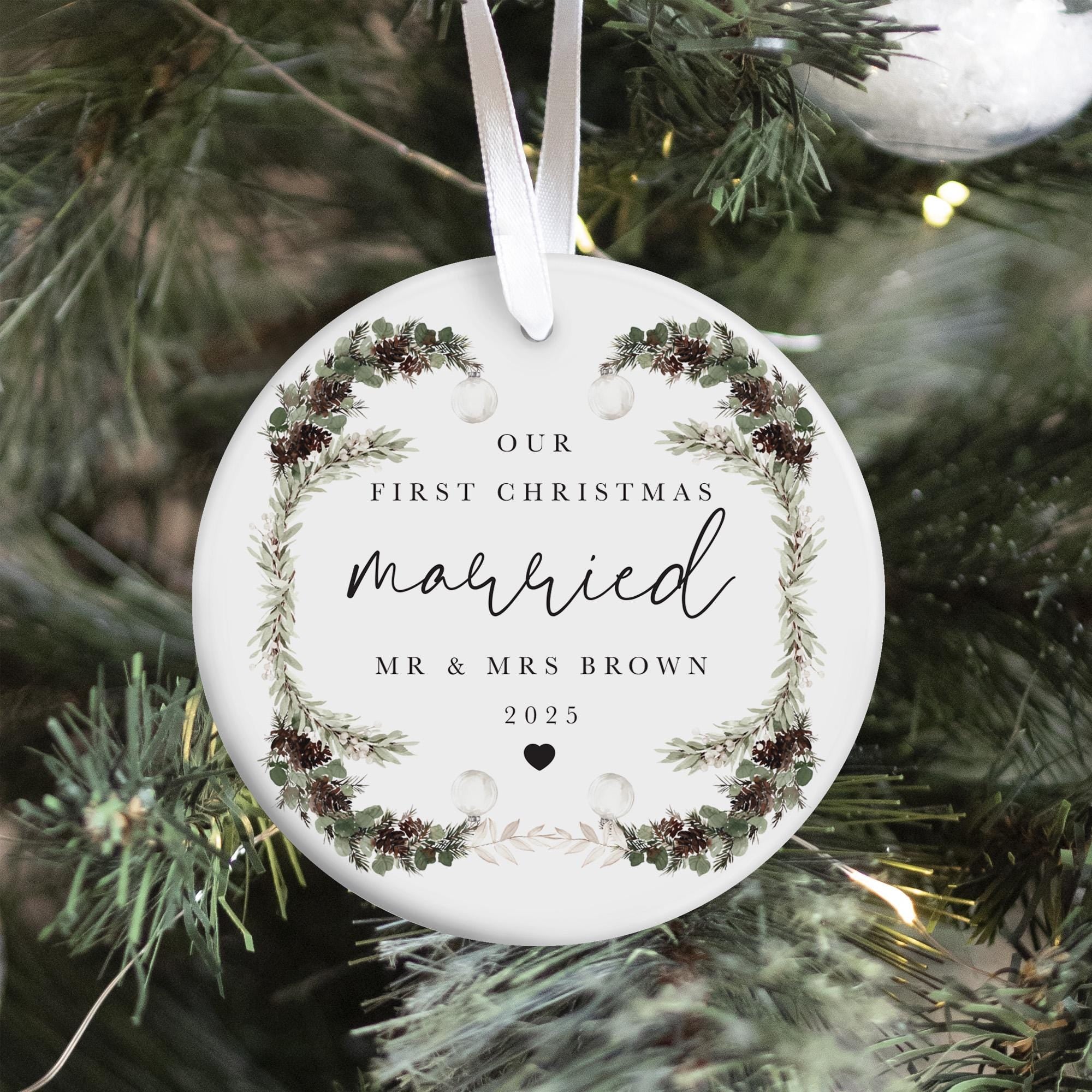 Personalised Our First Christmas Married Ceramic Ornament Gift for Wife Husband Custom Newlywed Decoration Keepsake