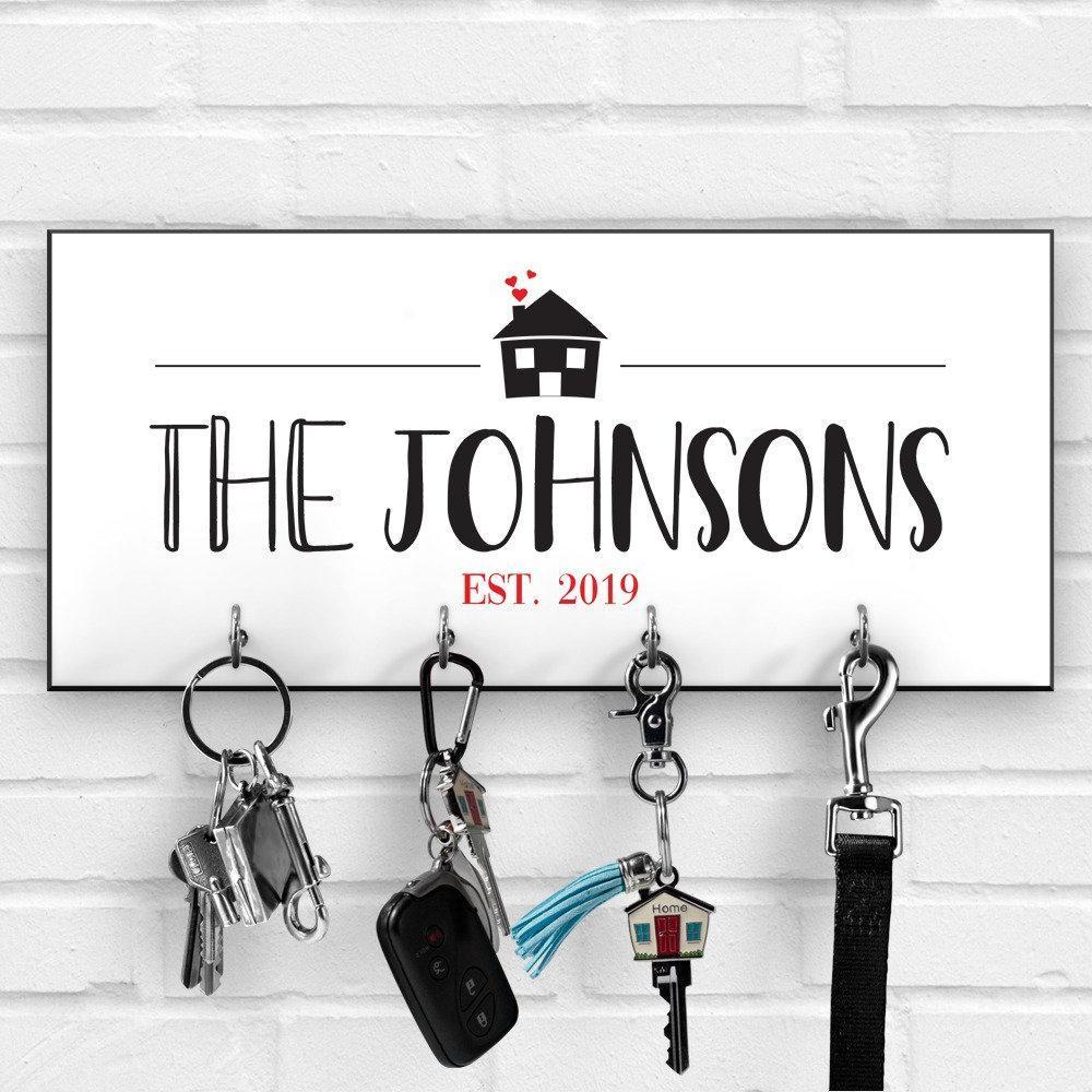 Personalised key ring holder for wall, Valentine's Day gift, Key hanger with the family name
