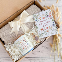 Mum Gift Set Happy Mother's Day Box with Blanket Candle Mini Matches Jar and Card for Mum Hygge Present