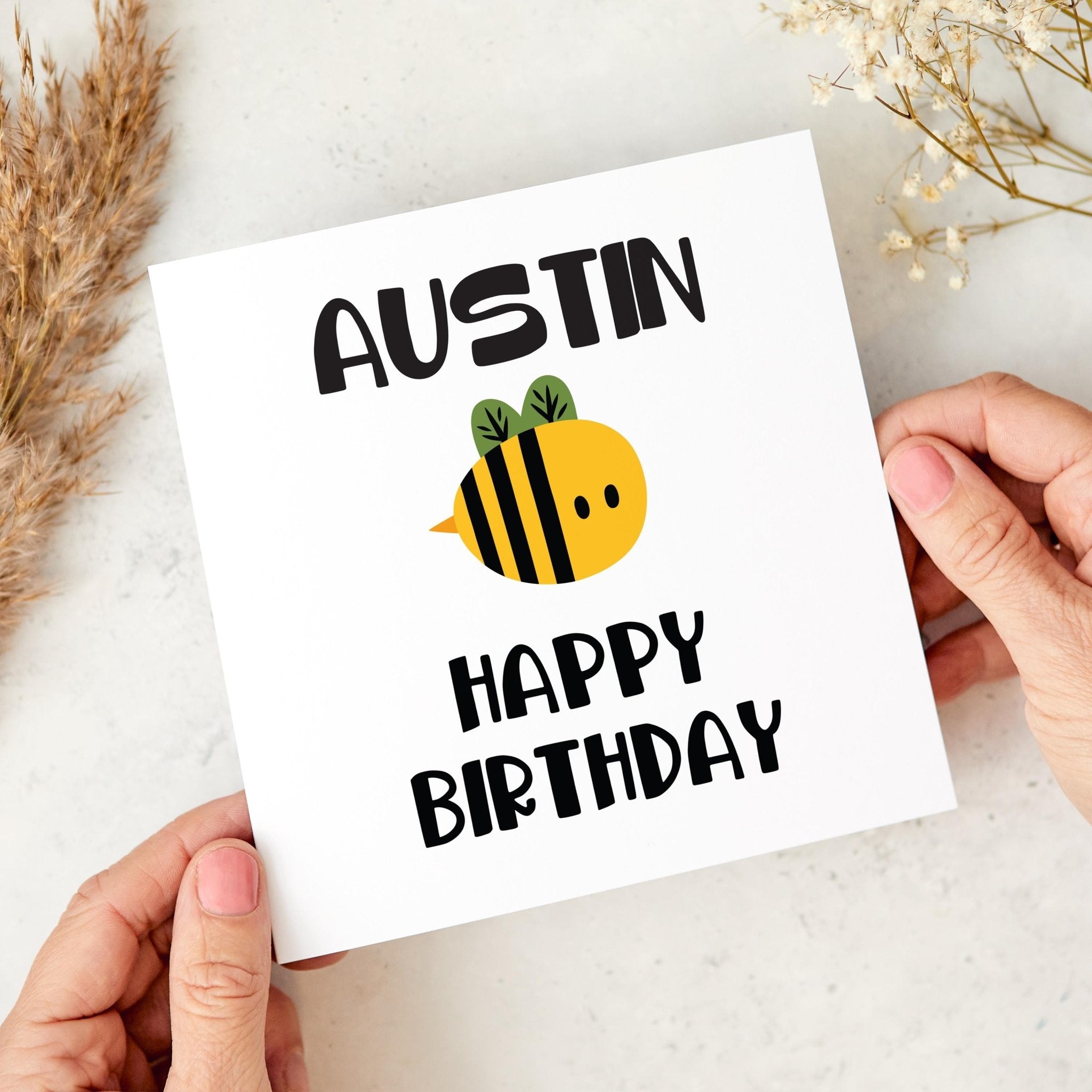 Personalised Bee Birthday Card for Boy or Girl Cute Bumblebee Design Custom Name Card for Kids Son Daughter Grandchild Granddaughter Niece