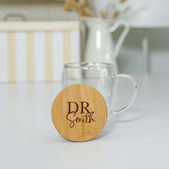 Personalised Doctor Gift Double Wall Glass Mug with Bamboo Lid – Engraved Tea or Coffee Cup