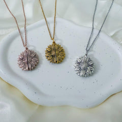 Personalised Pendant Necklace Gift for Her – Romantic Jewellery for Wife or Girlfriend