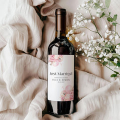 Personalised Wedding Gift Just Married Wine Bottle Sticker Wedding Gift Label for Bride & Groom or Couple Fits Wine or Prosecco Bottles