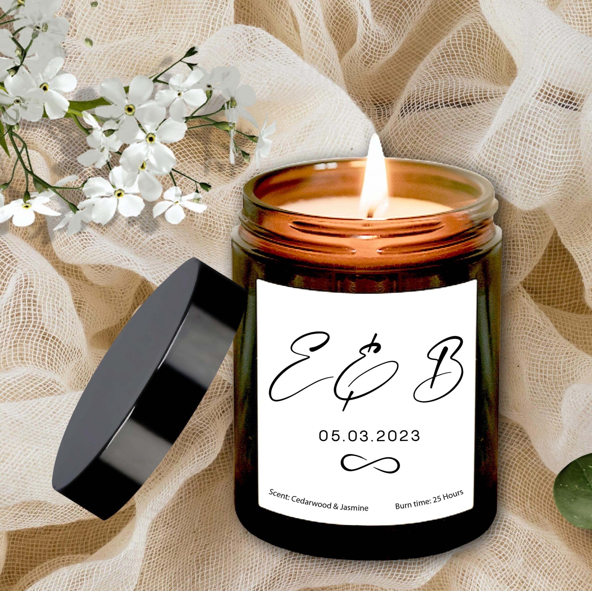 Candle for couple with initials and date, Wedding or Engagement Gift Soy Wax Scented Candle