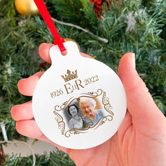 In Memory Of Queen Elizabeth 1926 - 2022 Christmas Flat Metal Bauble, The Queen'S Commemorative Keepsake