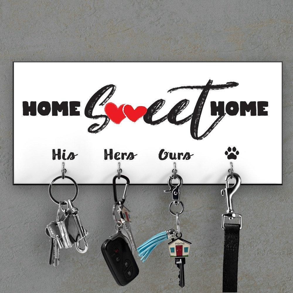 Personalised key ring holder for wall, Key hanger with the family name, Personalized housewarming gift