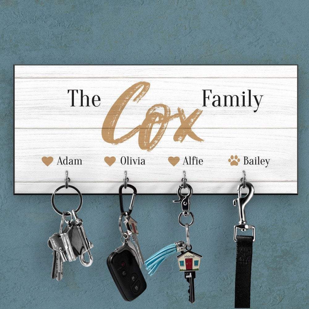 Personalised key ring holder for wall, Key hanger with the family name, Pet paw print