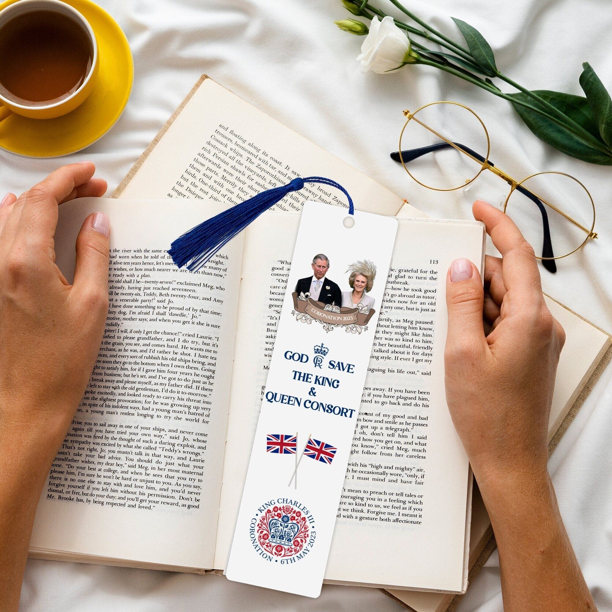The King's Coronation bookmark, God save the King and Queen Consort, Official emblem bookmark